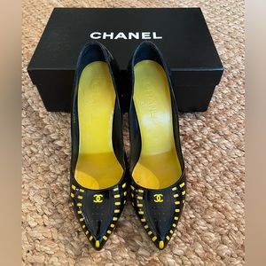 Authentic Chanel Black/Yellow Patent Leather Heels
